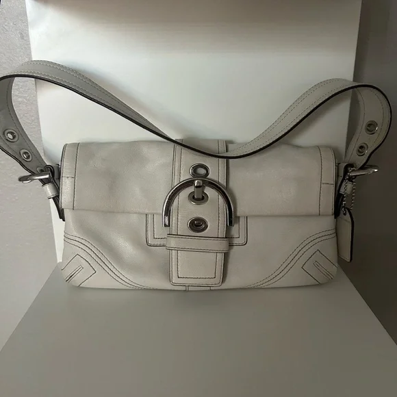 White Vintage Soho Coach Purse - Picture 1 of 6